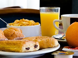 Hotel  Madrid Parla