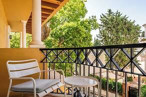 BYPILLOW Villa Lorena