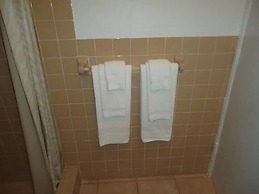 Orange Creek Inn