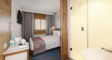 Holiday Inn Express Nashik Indira Nagar by IHG