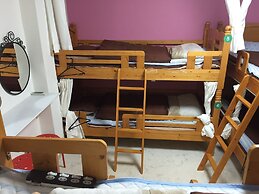 Guest House Naraya - Hostel