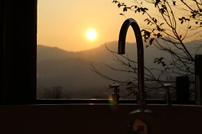 Chang Pai Hill - Adults Only