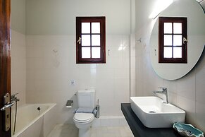 Anthos Apartments