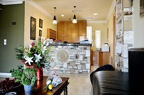 Saint George Hotel & Rooms