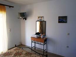 Saint George Hotel & Rooms