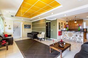 Saint George Hotel & Rooms