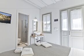 Lindos Comfy Suites