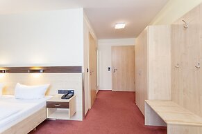 Hotel Mit-Mensch