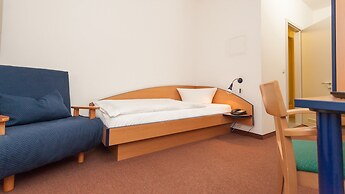 Hotel Mit-Mensch