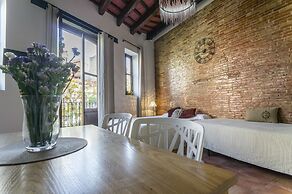 Royal Apartments by Hoom