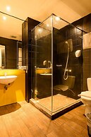 Yellow Bee Tangerang