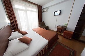Dubai Hotel