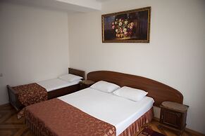 Dubai Hotel