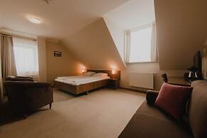 Hotel Cesarski