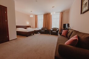 Hotel Cesarski