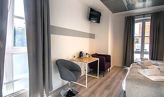 Check In Hotel