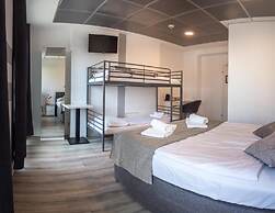 Check In Hotel