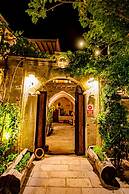 Aren Cave Hotel