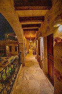 Aren Cave Hotel
