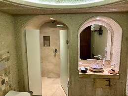 Aren Cave Hotel