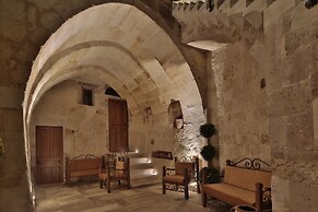 Aren Cave Hotel