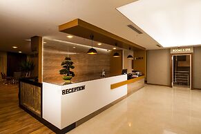 Majura Hotel