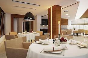 Majura Hotel