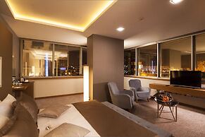 Majura Hotel