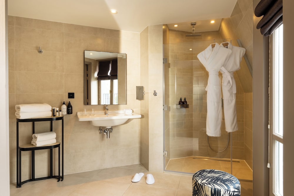 Le 10 Bis Hotel