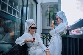 Home Chic Hotel
