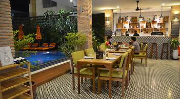 Home Chic Hotel