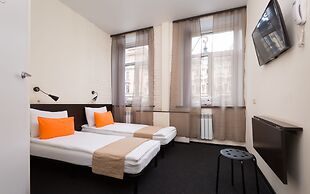Station Hotel M19