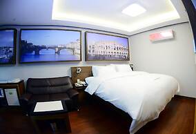 Sugar Hotel