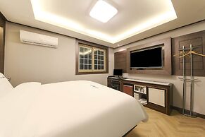 Sugar Hotel