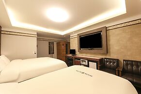 Sugar Hotel