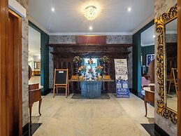 Arimbi Pejaten Suites