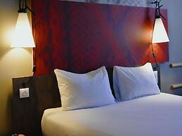 ibis Sens Hotel
