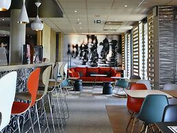 ibis Sens Hotel