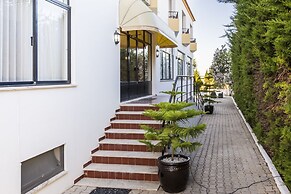 Manta Guest