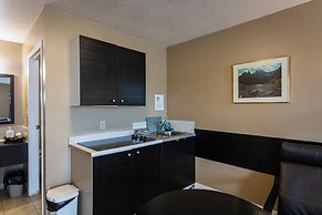 Chinook Country Inn