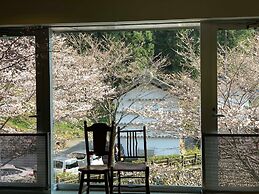 Tosawashi Kougeimura QRAUD