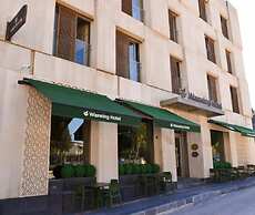 Waxwing Hotel