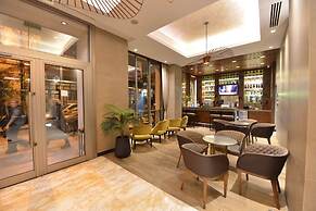 Waxwing Hotel