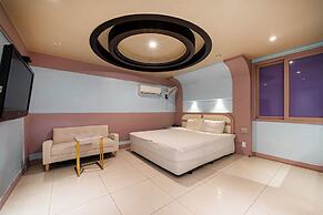 Sense Motel
