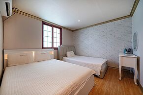 Sense Motel