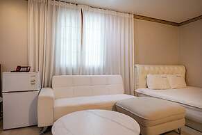 Sense Motel