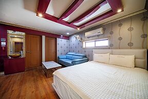 Sense Motel