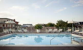 Hotel Tropical
