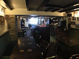 Fox & Hounds Inn