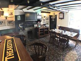 Fox & Hounds Inn